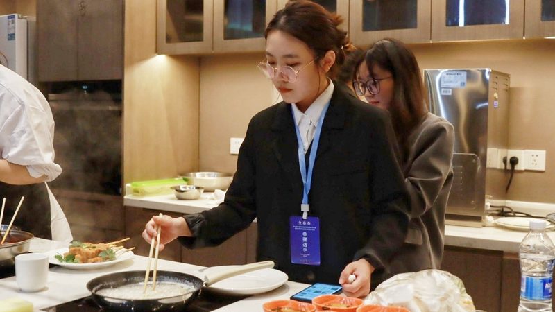 休闲食品代理，如何选择厂家直供批发？**